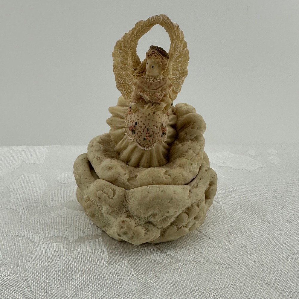 United Design Crp Angel Trinket Box Ivory Resin Excellent Musical Flight IBX-068